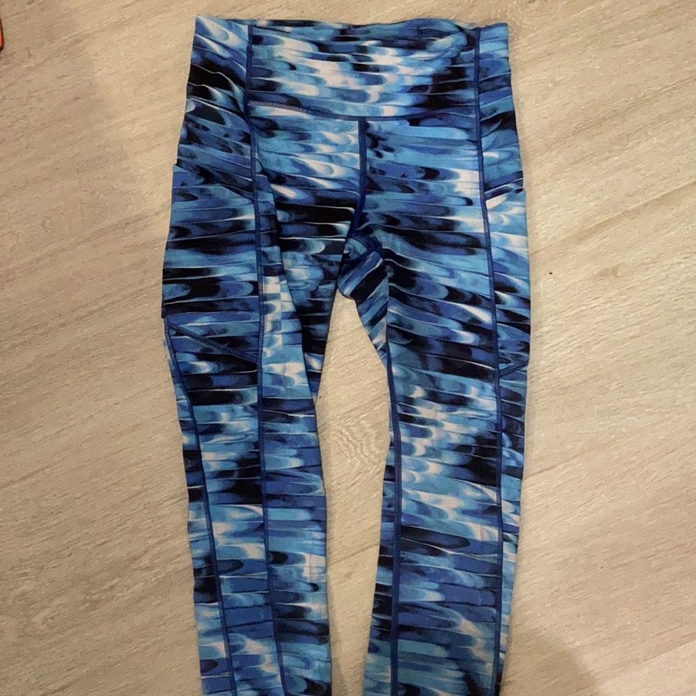 Lululemon leggings with pockets